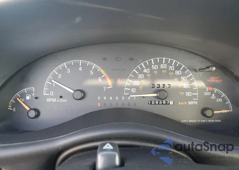 2003 Pontiac Grand Prix Gt z USA, uszkodzony, nr VIN 1G2WP52K13F133874